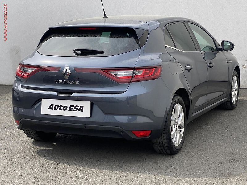 Renault Mégane (2018) 1.3 i, ČR, AC, tempo, park - fotka 4 z 16