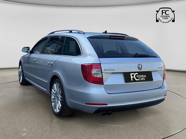 Škoda Superb (2014) Ambition plus2,0TDI 103kW Man6 - fotka 4 z 17