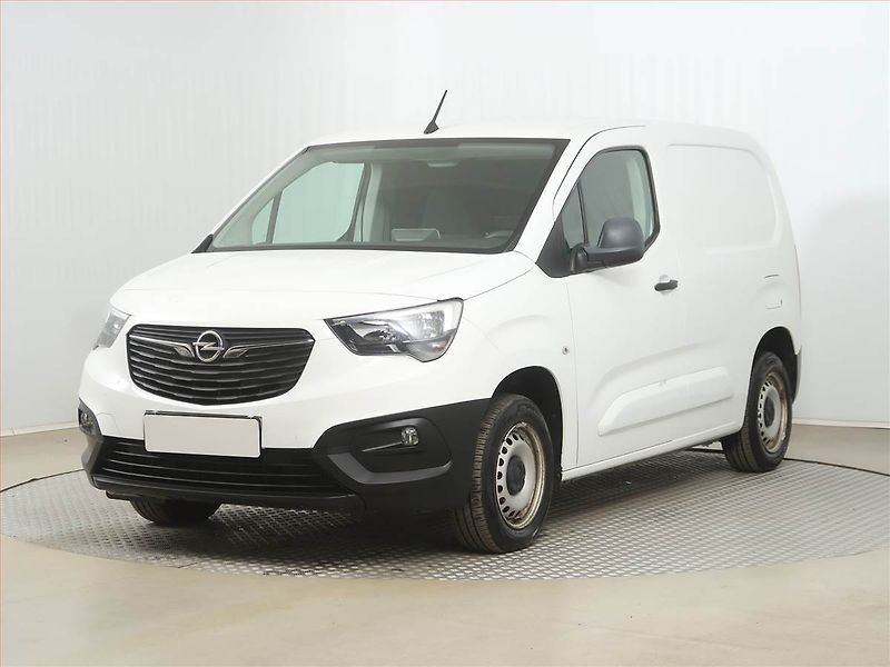 Opel Combo (2019) 1.5 CDTI, ČR, DPH - fotka 2 z 15