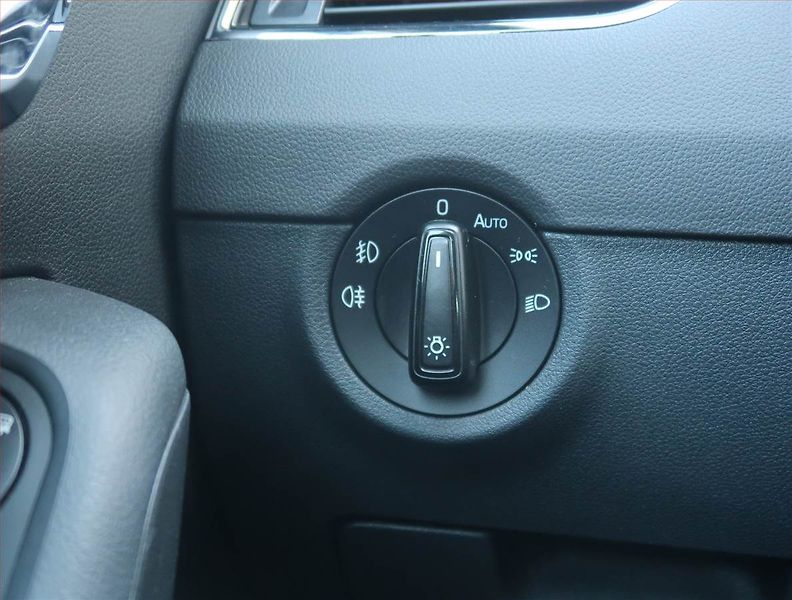 Škoda Octavia (2014) RS 2.0 TDI, Automat - fotka 21 z 26