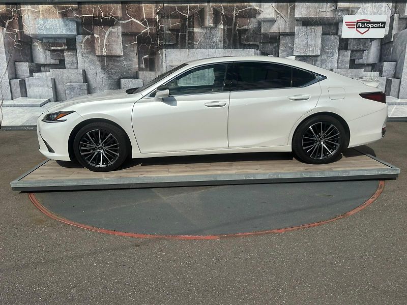 Lexus ES 300h (2024) 2.5HEV,131KW, BUSINESS EDITION - fotka 4 z 45