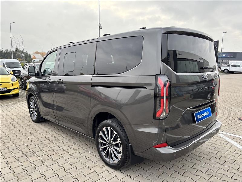 Ford Tourneo Custom 2,0 125kW Titanium X AWD L1 - fotka 3 z 47