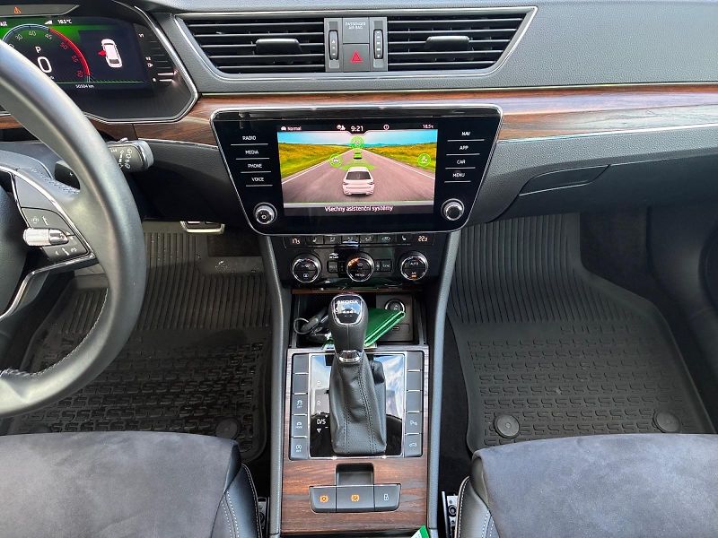 Škoda Superb (2022) SCOUT 2.0TDI 147kW 4x4 DSG DPH - fotka 10 z 11