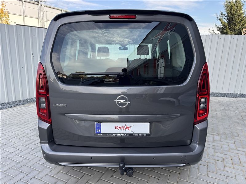 Opel Combo 1,2 T LIFE DPH tažné 1.maj ČR - fotka 12 z 50