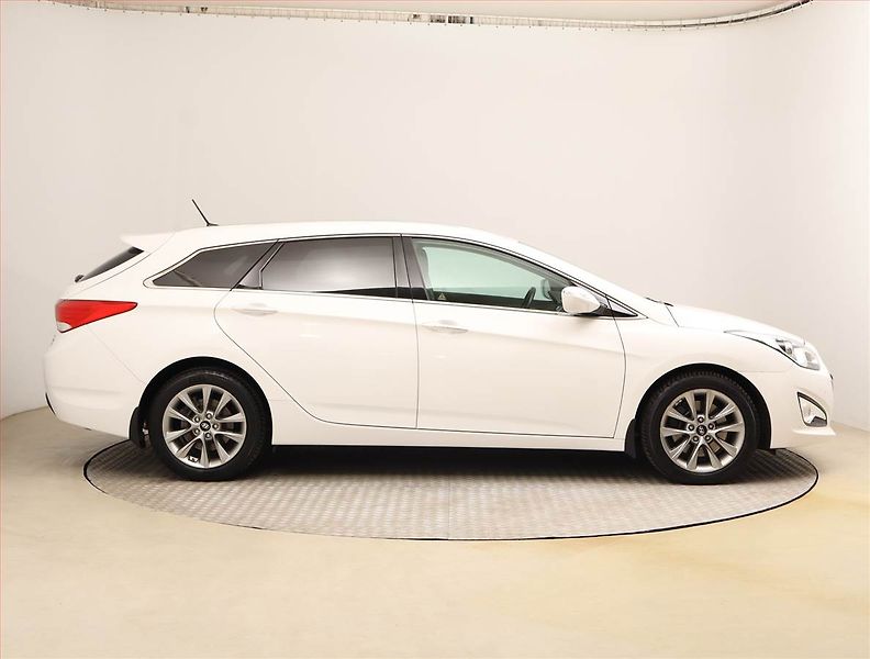 Hyundai i40 (2014) 1.7 CRDi, ČR,1.maj, Serv.kniha - fotka 6 z 21