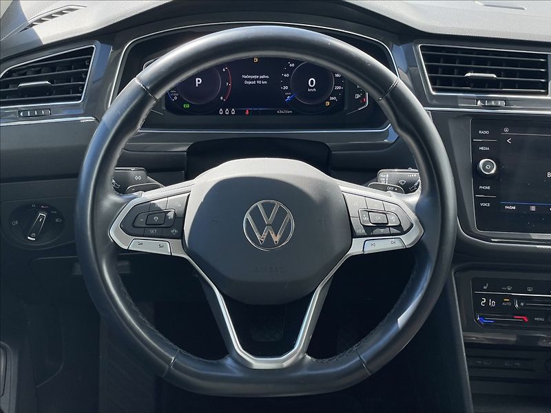 Volkswagen Tiguan Allspace 1,5 TSI DSG Life ACC+NAVI+PDC - fotka 8 z 23
