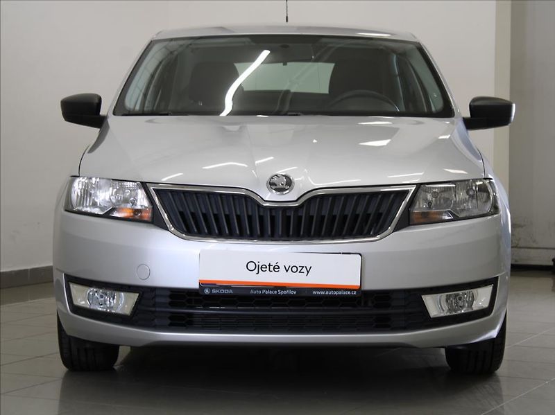 Škoda Rapid 1,2 TSi 63kW 1.maj.ČR 44100km! - fotka 2 z 22