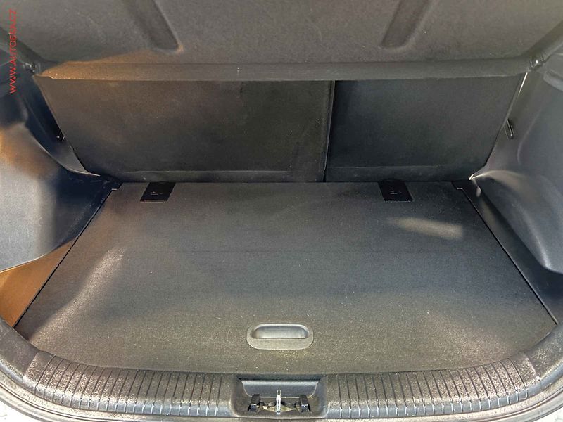 Hyundai ix20 (2013) 1.4 VVTi, 1.maj,ČR, AC, TZ - fotka 7 z 14