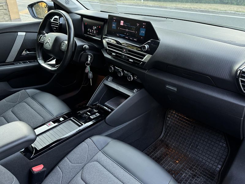 Citroën C4 1.2i 130 S&s 1.MAJITEL ČR DPH  - fotka 13 z 29