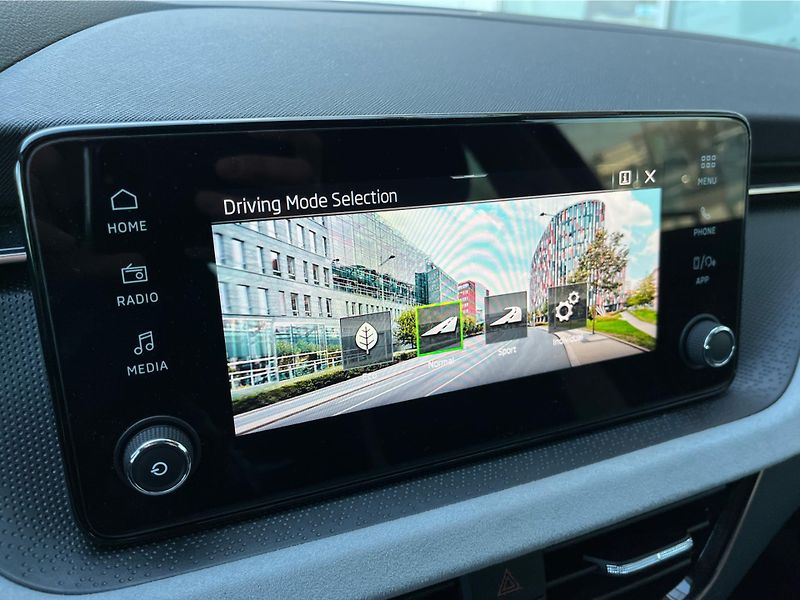 Škoda Scala 1.0TSi 85kW TOP SELECTION DSG - fotka 18 z 30