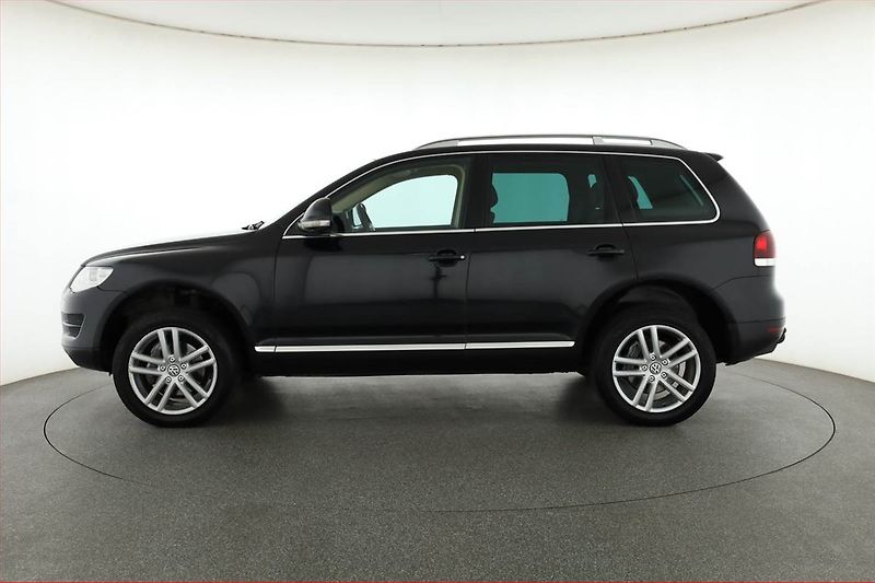 Volkswagen Touareg (2008) 3.0 TDI, 4X4, Automat, Navi - fotka 3 z 17