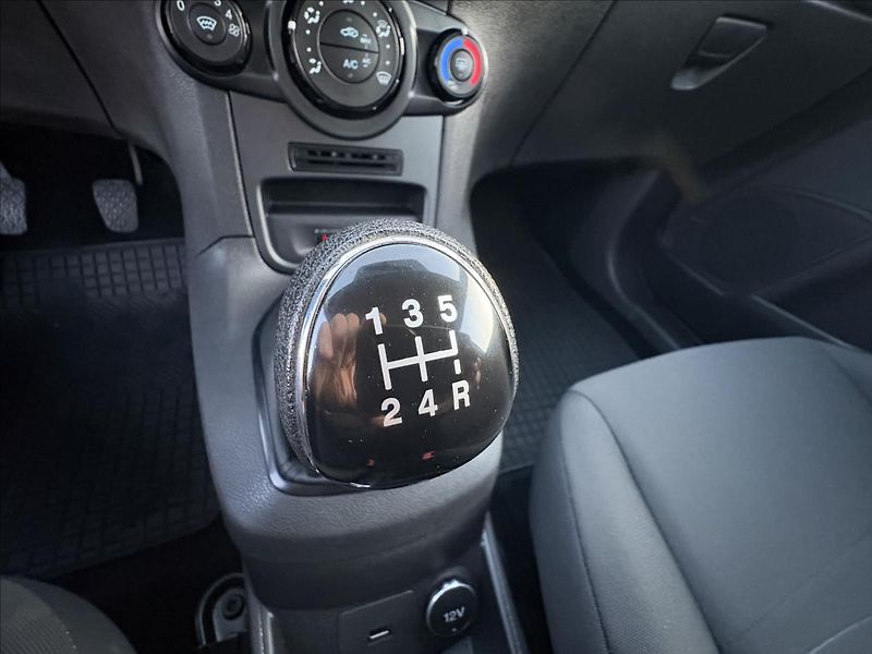 Ford Fiesta 1,2 i 60kW CZ,5Dv,Klima,Výhřev - fotka 8 z 24