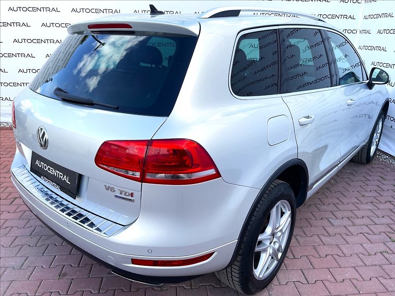 Volkswagen Touareg 3,0 TDi,V6,180kW,4x4,STK 5/28 - fotka 8 z 28