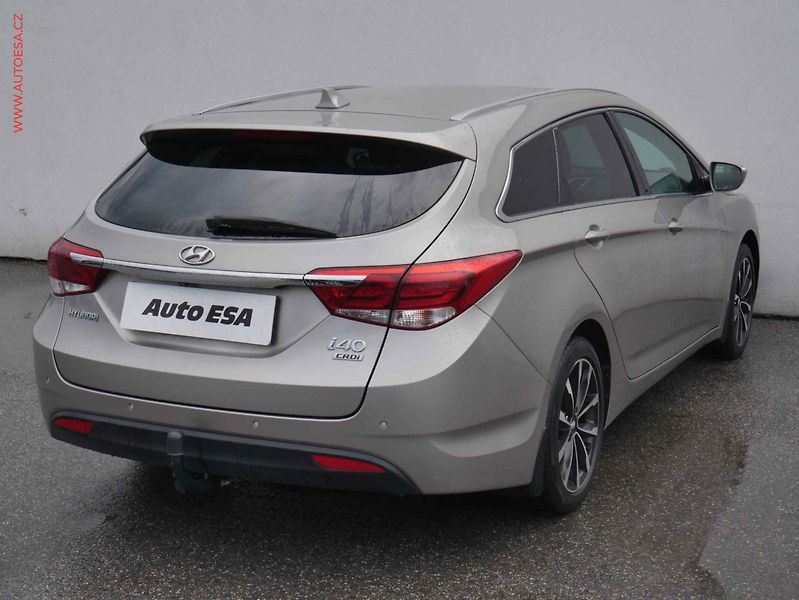Hyundai i40 (2016) 1.7 CRDi, ČR, servis.kniha - fotka 4 z 14