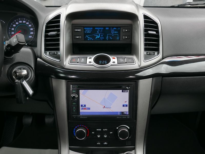 Chevrolet Captiva 2,2 Td 120kW Navi REZERVACE - fotka 29 z 35