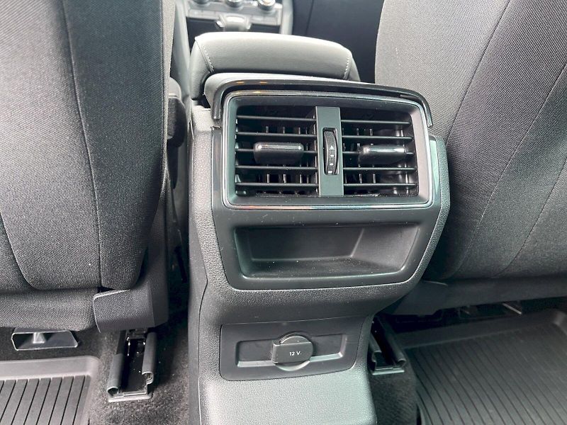 Škoda Karoq (2024) 1.5 TSI 110kW DSG Fresh - fotka 24 z 32