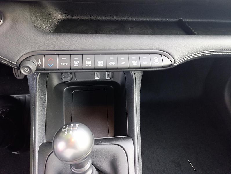 Jeep Avenger (2026) Longitude 1.2 Turbo 100k MT6 - fotka 14 z 24