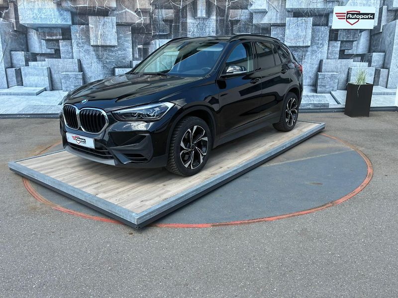 BMW X1 (2019) xDrive 25i, 170KW - fotka 3 z 26