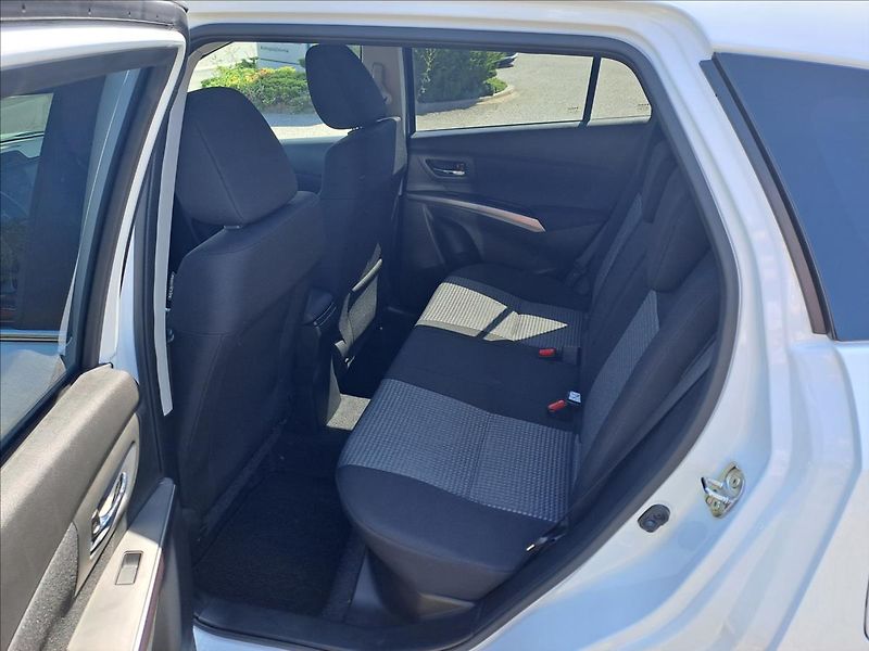 Suzuki S-Cross (2026) 1,4 Premium MY25 - fotka 17 z 20
