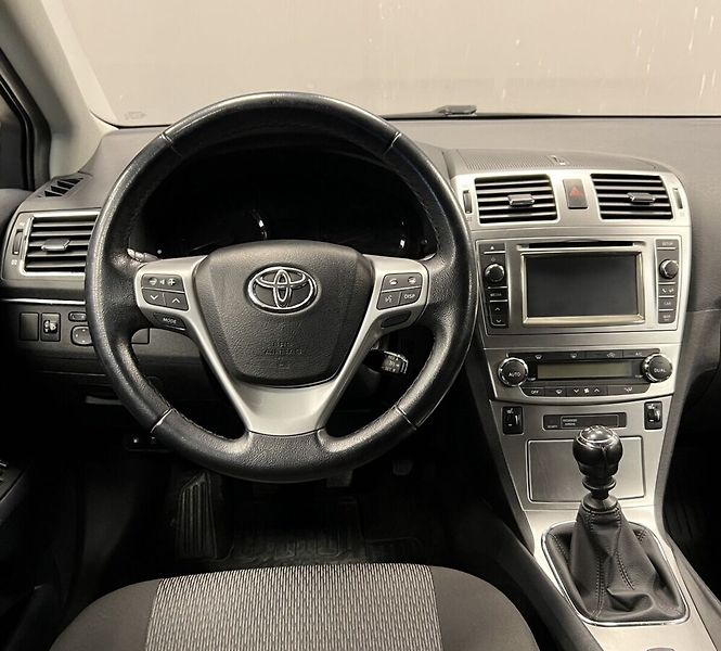 Toyota Avensis Premium - fotka 5 z 16