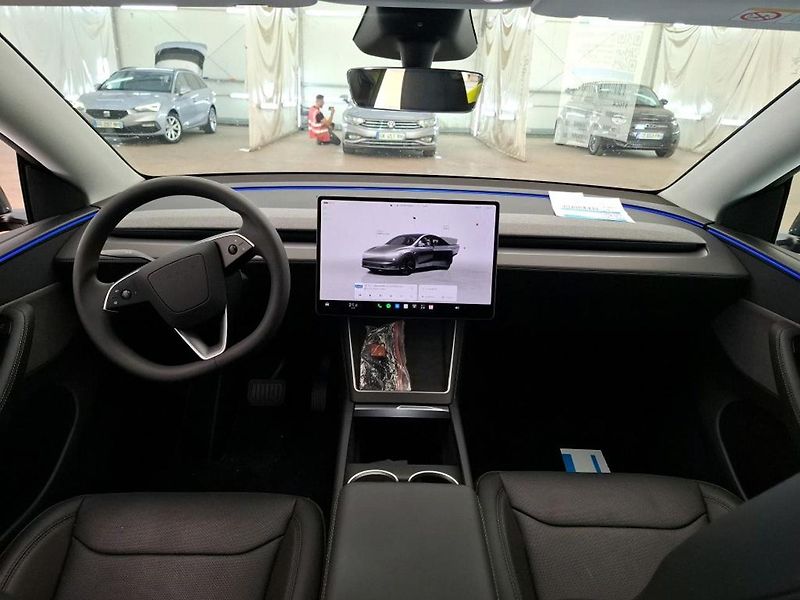 Tesla Model Y RWD 220kw  - fotka 5 z 11