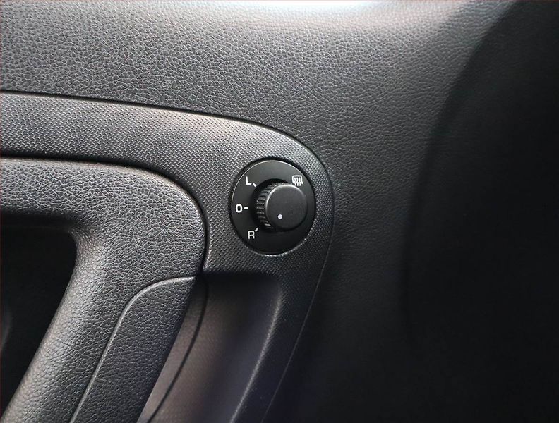 Škoda Roomster (2011) 1.2 TSI, Vyhř. sedaček - fotka 17 z 17