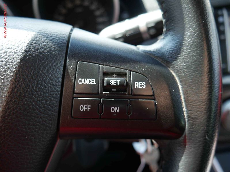Mazda 5 (2011) 1.6 MZ-CD, AC, park.asist - fotka 15 z 21