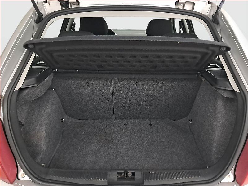 Škoda Fabia (2006) 1.2 12V, po STK, jezdí výborně - fotka 13 z 17