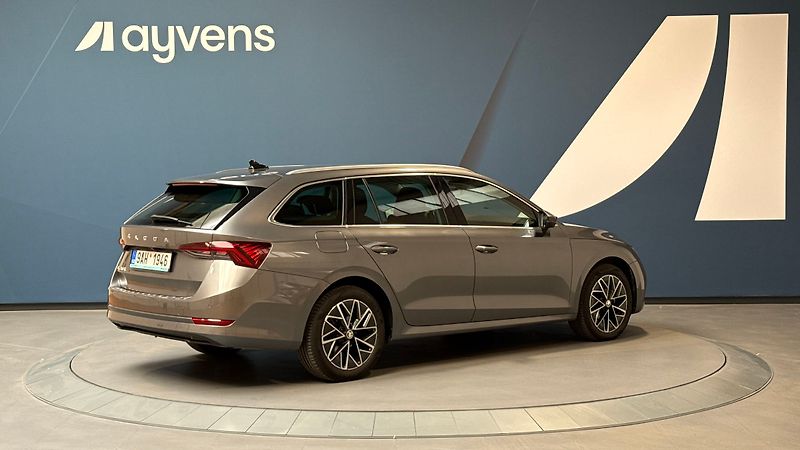 Škoda Octavia 2.0 TDI 85kW DSG Style Combi - fotka 2 z 13