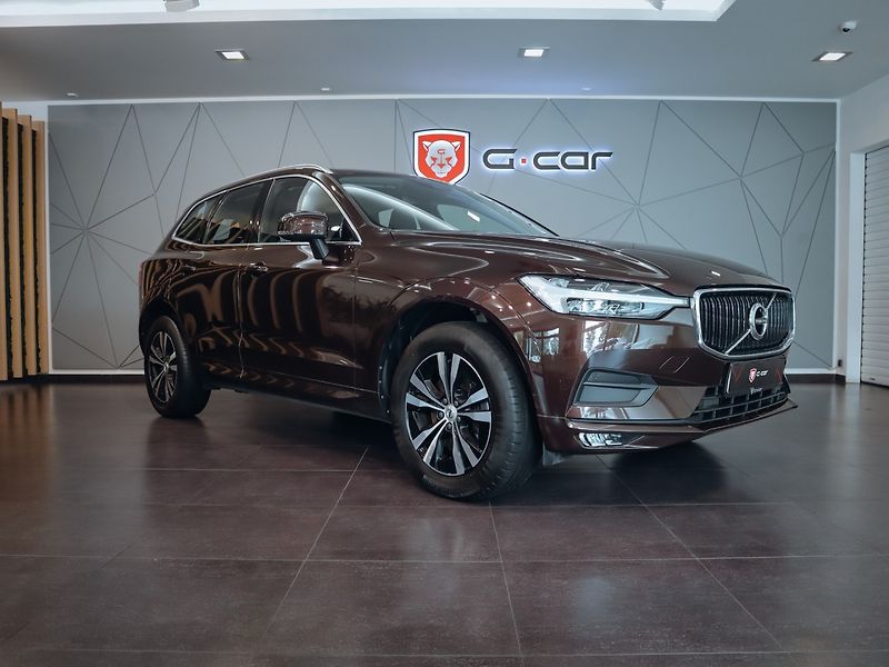 Volvo XC60 B4 AWD Momentum Pro - fotka 1 z 28