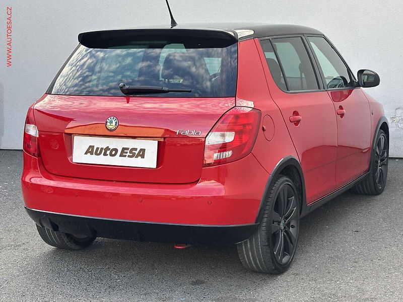 Škoda Fabia (2013) 1.2 TSi, Monte Carlo, šíbr - fotka 4 z 17