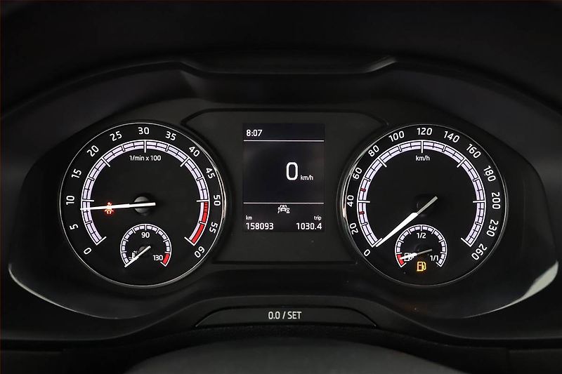 Škoda Karoq (2020) 1.6 TDI, Tempomat - fotka 8 z 12