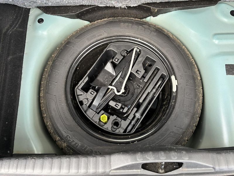 Citroën C3 1.2 PureTech 83k Shine - fotka 20 z 21