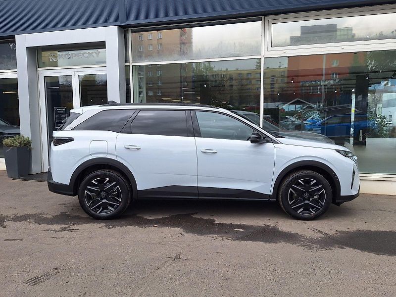 Peugeot 5008 (2026) BUSINESS Hybrid 145 e-DCS6 - fotka 8 z 22