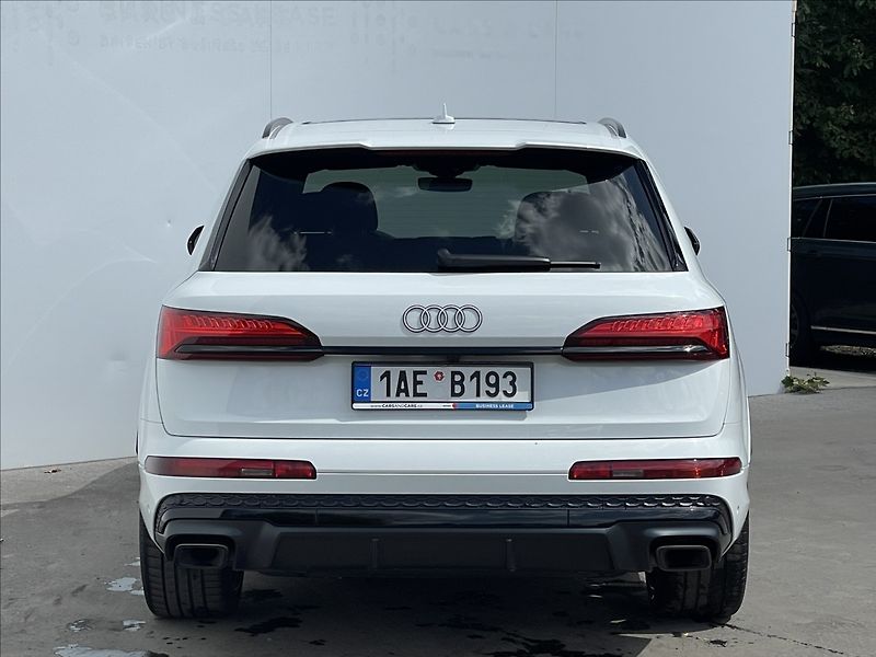 Audi Q7 3,0 50 TDI quattro S line TZ - fotka 23 z 25