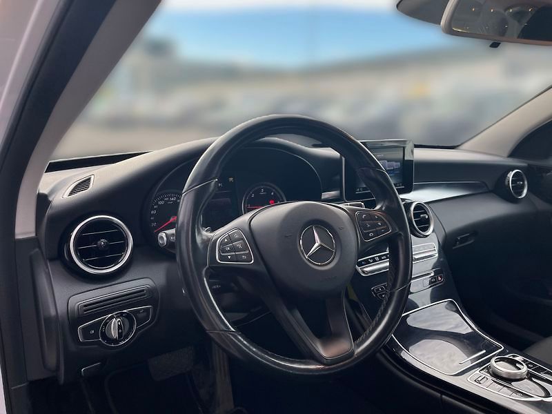 Mercedes-Benz Třídy C Třída C 200 d Aut. - fotka 10 z 18