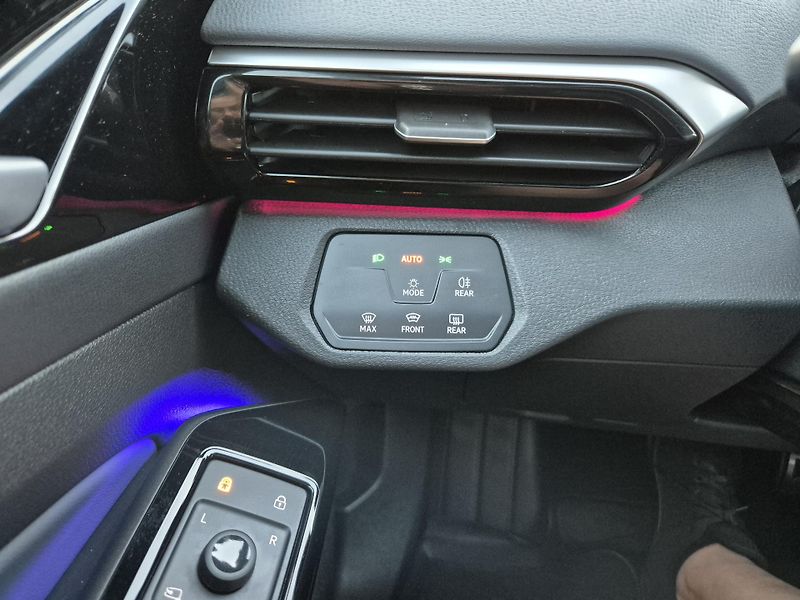 Volkswagen ID.4 195kw, 4MOTION TZ SOH 93,0% - fotka 29 z 46