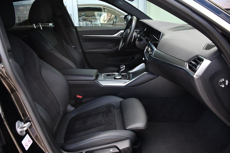 BMW Řada 4 420d xDrive M-SPORT ČR 1.MAJ - fotka 18 z 43