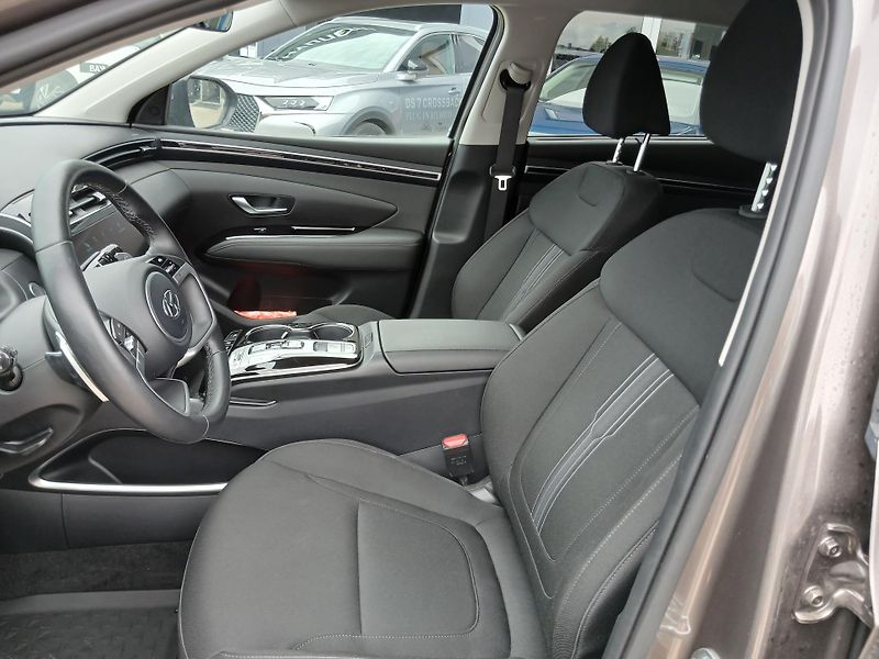 Hyundai Tucson Plug-in Hybrid1,6 T-GDI 4x4 AT - fotka 10 z 20
