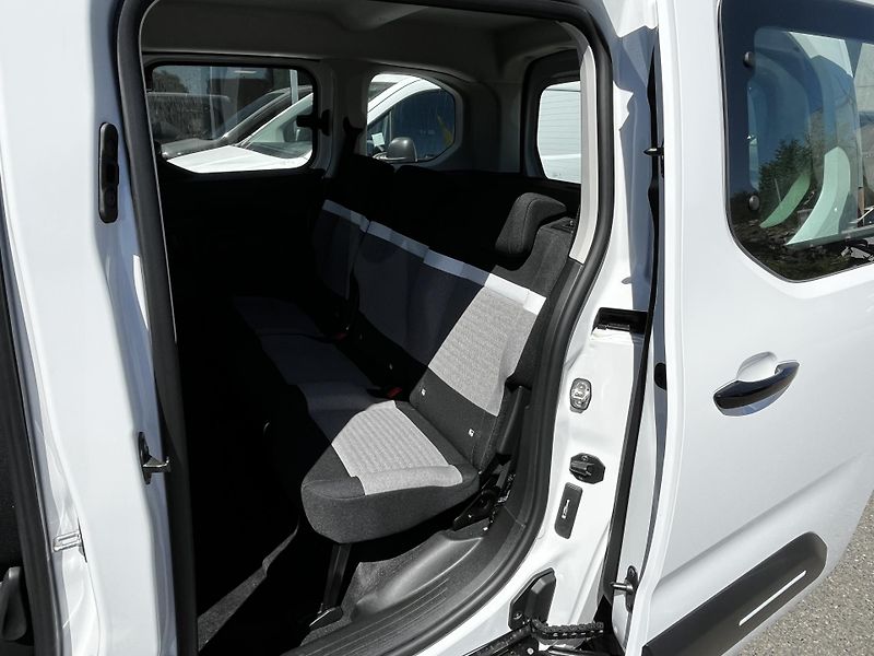 Citroën Berlingo (2026) PLUS Diesel 100k Manual  - fotka 8 z 20