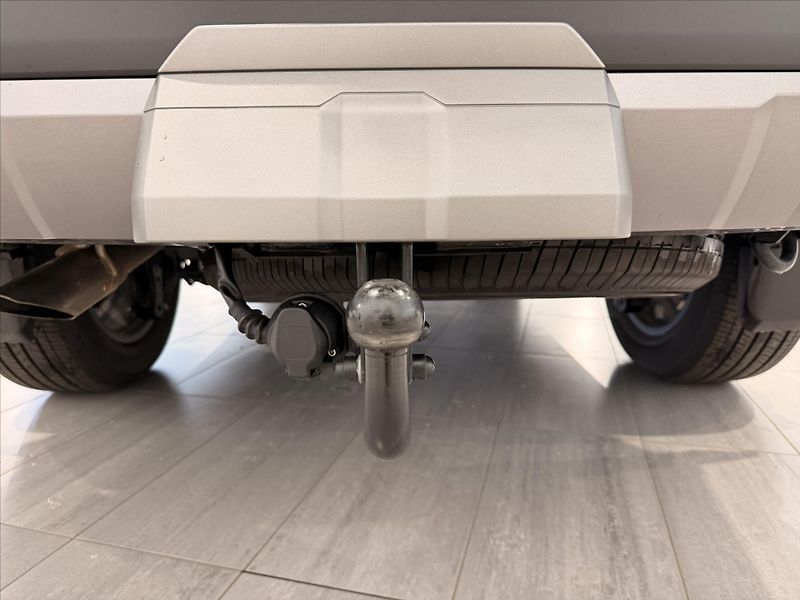 Toyota Land Cruiser 2,8 Executive  (204k) Diesel - fotka 6 z 11