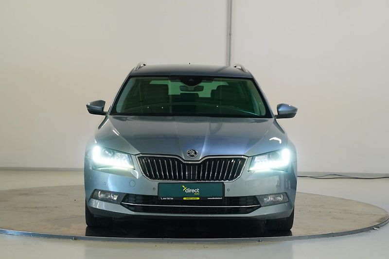 Škoda Superb - fotka 4 z 29