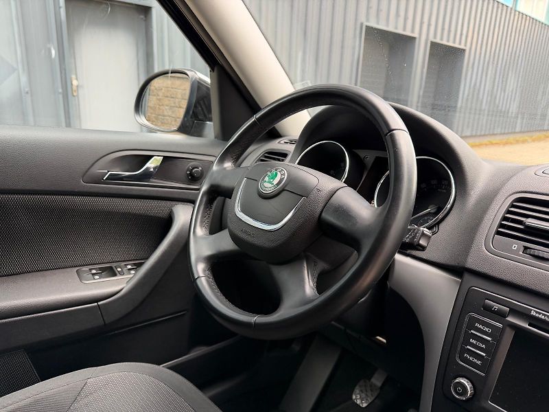 Škoda Yeti 1,2 TSi Ambition /servis.kn./ - fotka 20 z 31