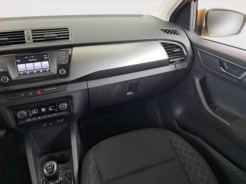 Škoda Fabia (2015) 1.4 TDI, Tempomat - fotka 8 z 15