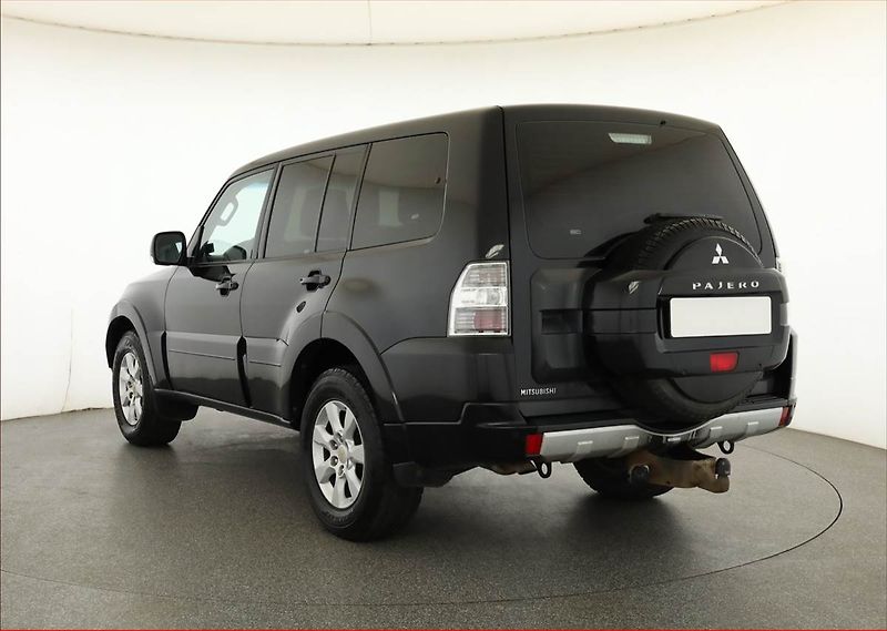 Mitsubishi Pajero (2010) 3.2 DI-D, 4X4, 7 míst - fotka 4 z 16