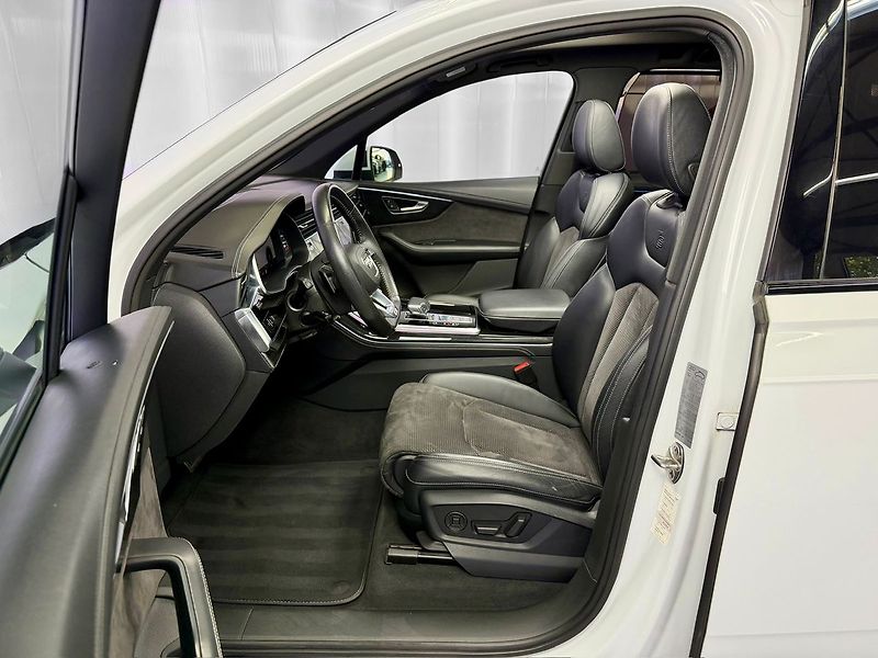 Audi Q7 50 TDI QUATTRO S-LINE, PANORAM - fotka 9 z 32