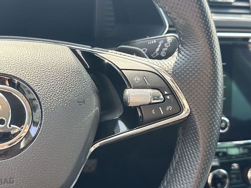 Škoda Superb (2022) Combi 2.0 TDI DSG Style - fotka 15 z 34