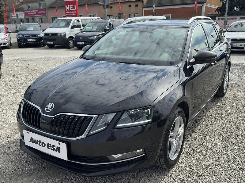 Škoda Octavia (2018) 2.0 TDi, DSG, LED, AC - fotka 3 z 24