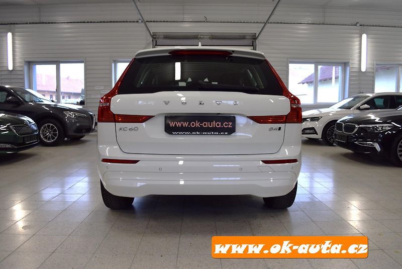 Volvo XC60 2.0 B4 AWD MOMENTUM 2022 - fotka 5 z 54