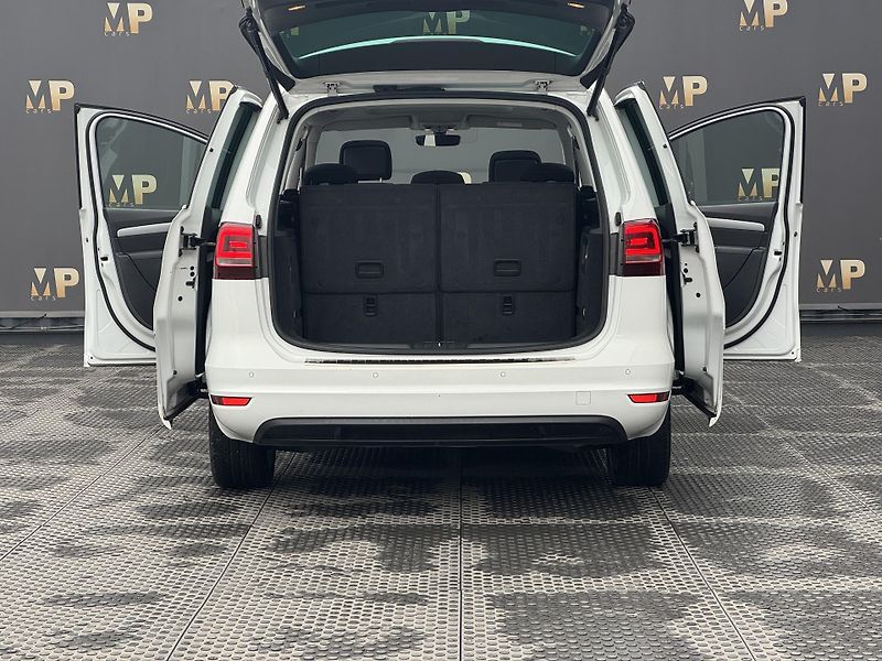 Volkswagen Sharan (2017) 2.0TDi 110kW 4M Highline 7míst - fotka 11 z 52
